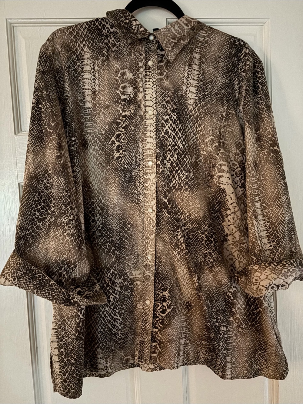 2X Lauren Ralph Lauren Button Down Shirt in a Snakeskin Pattern
